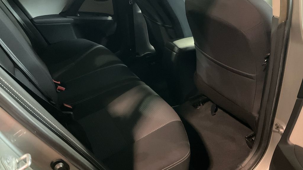 Used Toyota Avensis 2017 for sale - 76731262: Photo 20
