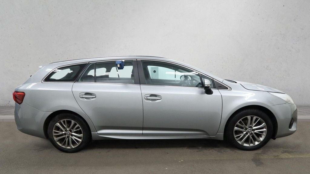 Used Toyota Avensis 2017 for sale - 76731262: Photo 5