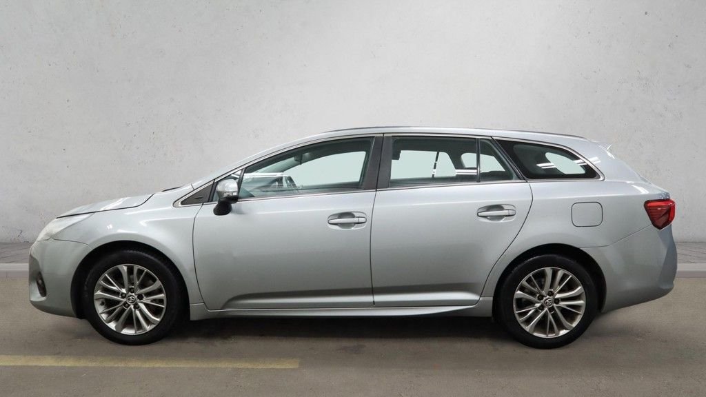 Used Toyota Avensis 2017 for sale - 76731262: Photo 6
