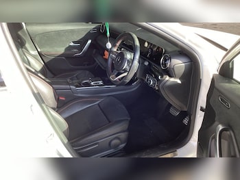 Used Mercedes-Benz A-Class 2018 for sale - 76047840: Photo 2