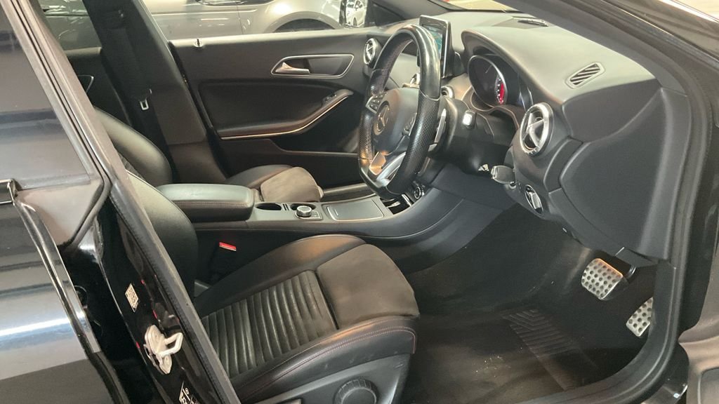 Used Mercedes-Benz CLA 2017 for sale - 76376224: Photo 2