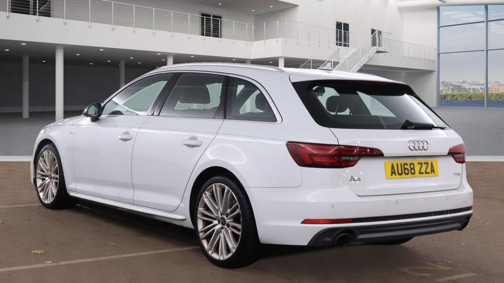 Used Audi A4 2018 for sale - 76454704: Photo 5