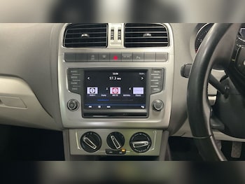 Used Volkswagen Polo 2017 for sale - 76356462: Photo