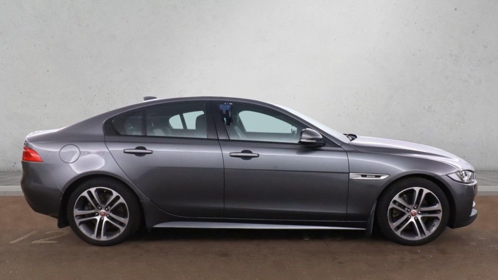 Used Jaguar XE 2017 for sale - 76586668: Photo 8