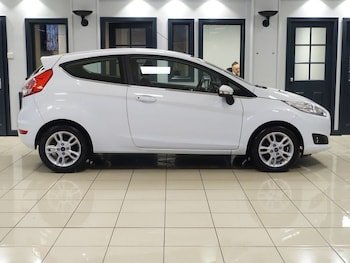 Used Ford Fiesta 2015 for sale - 77026804: Photo