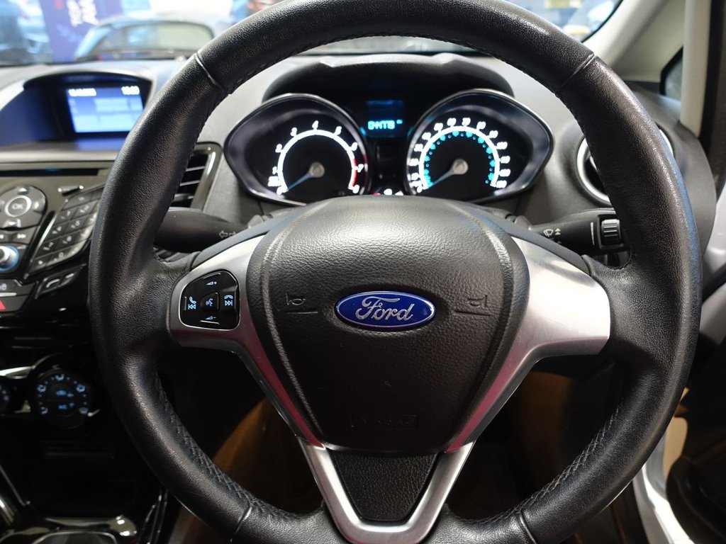 Used Ford Fiesta 2015 for sale - 77026804: Photo 4