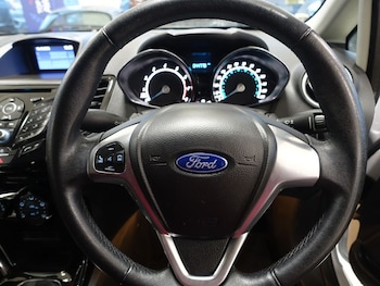 Used Ford Fiesta 2015 for sale - 77026804: Photo