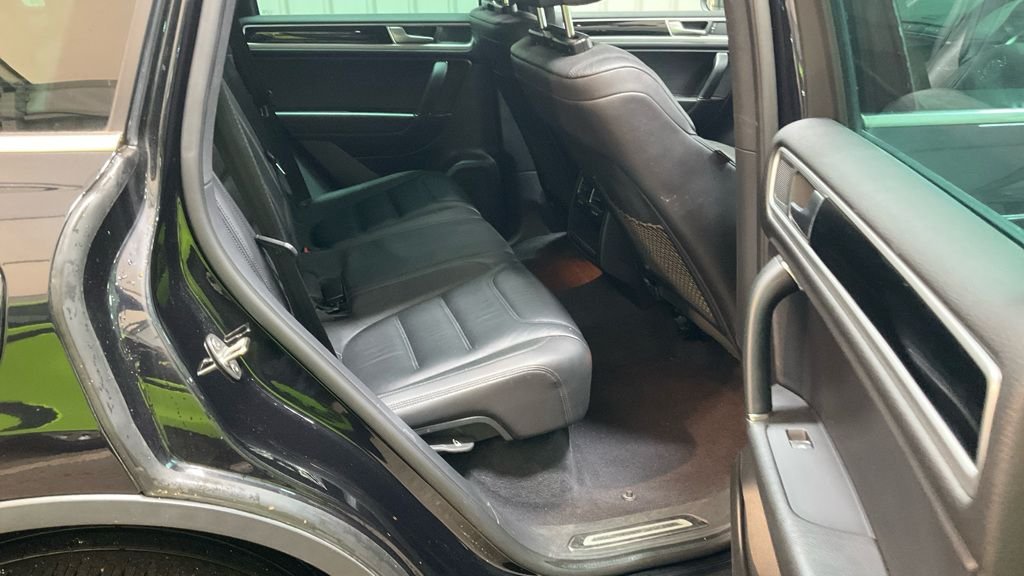 Used Volkswagen Touareg 2017 for sale - 76710983: Photo 9