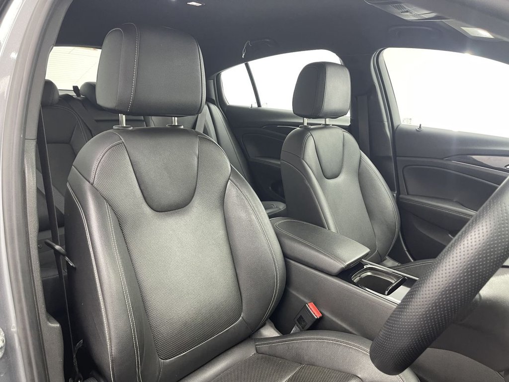 Used Vauxhall Insignia 2020 for sale - 76582737: Photo 2