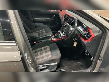 Used Volkswagen Polo 2019 for sale - 77232030: Photo