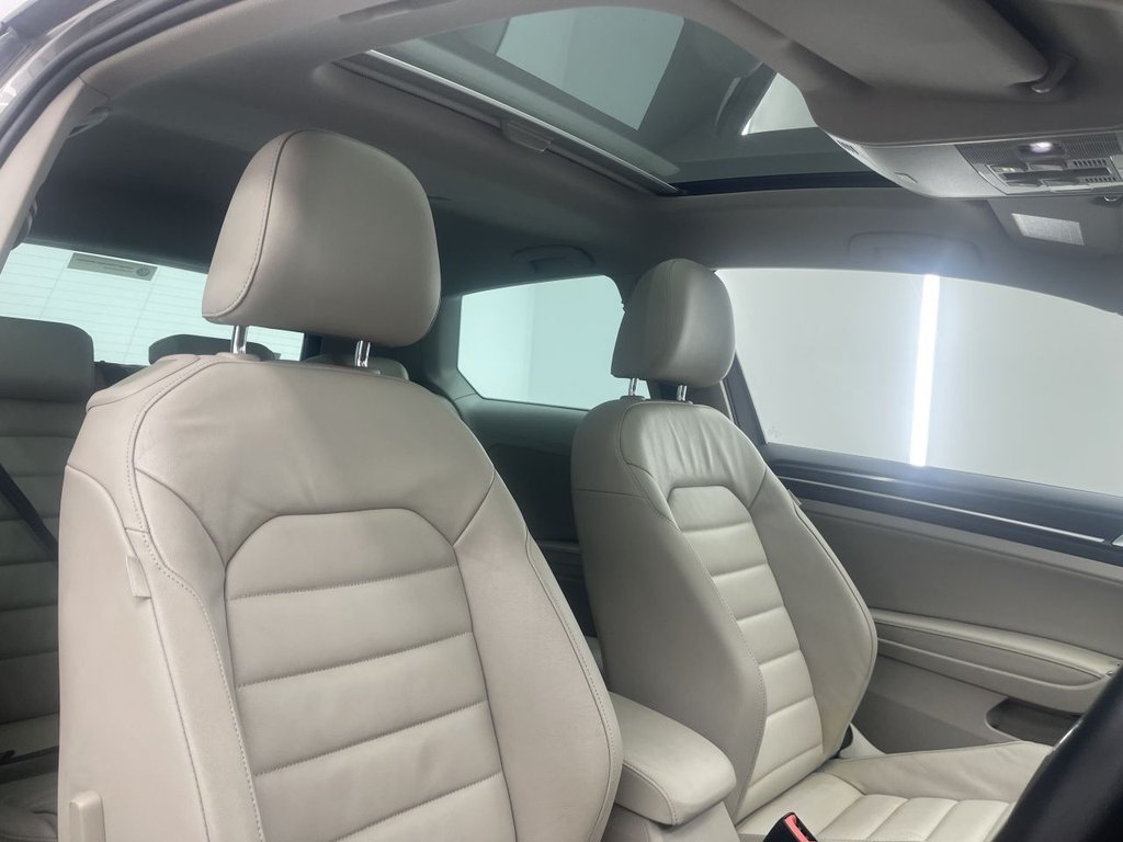 Used Volkswagen Golf 2014 for sale - 77748232: Photo 2