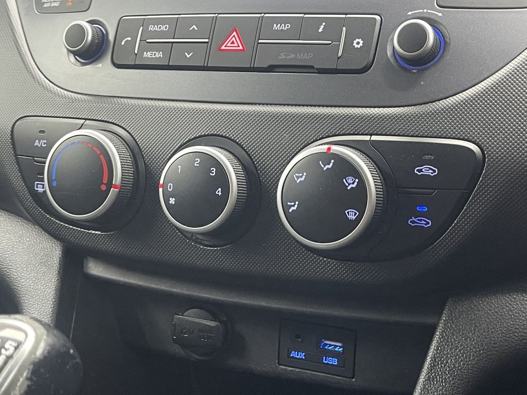 Used Hyundai i10 2018 for sale - 75726827: Photo 30