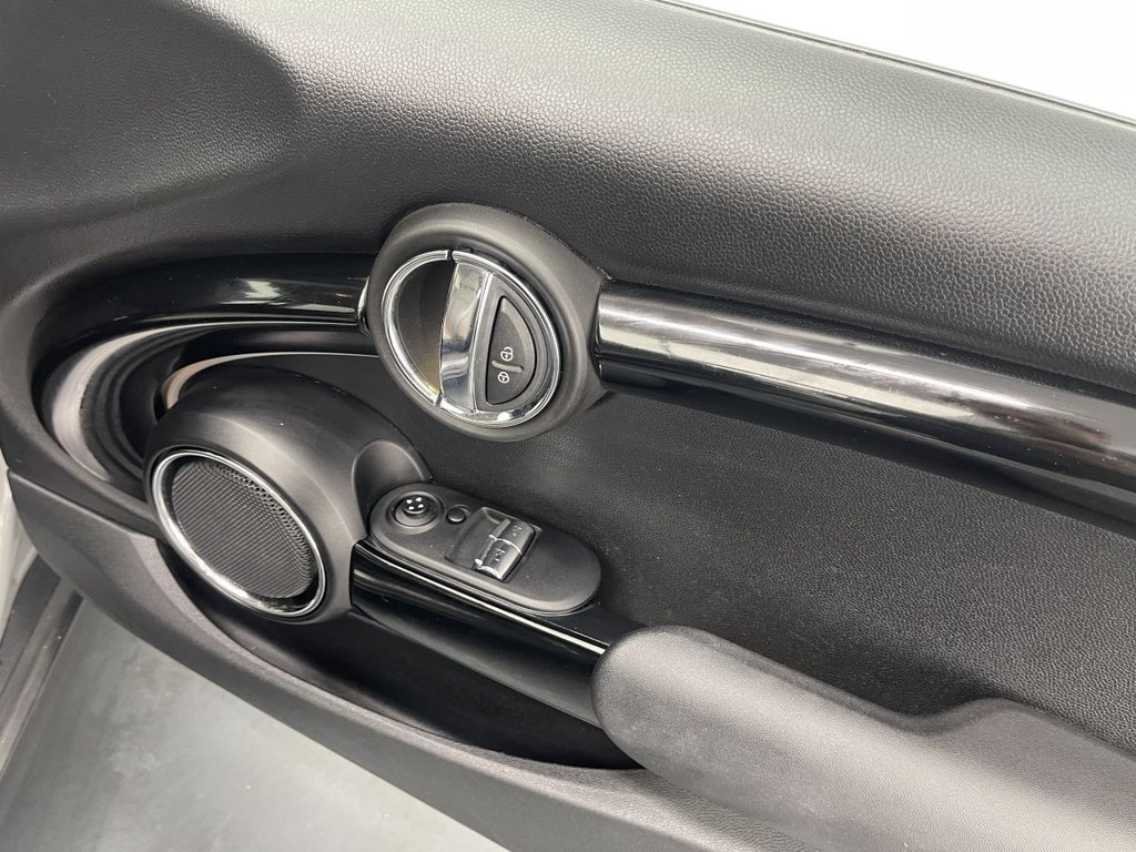 Used MINI Hatch 2019 for sale - 76256467: Photo 18