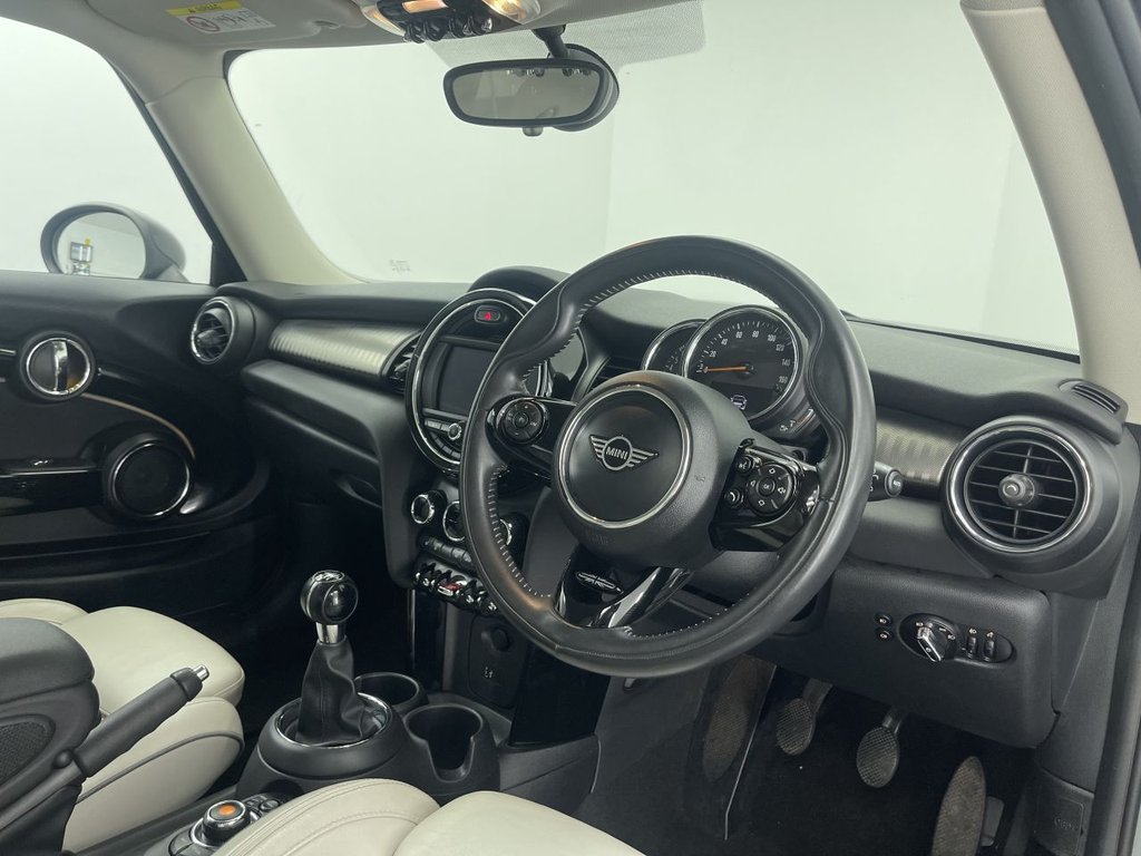 Used MINI Hatch 2019 for sale - 76256467: Photo 19