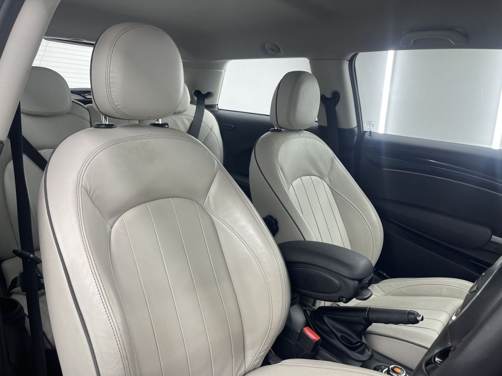 Used MINI Hatch 2019 for sale - 76256467: Photo 2