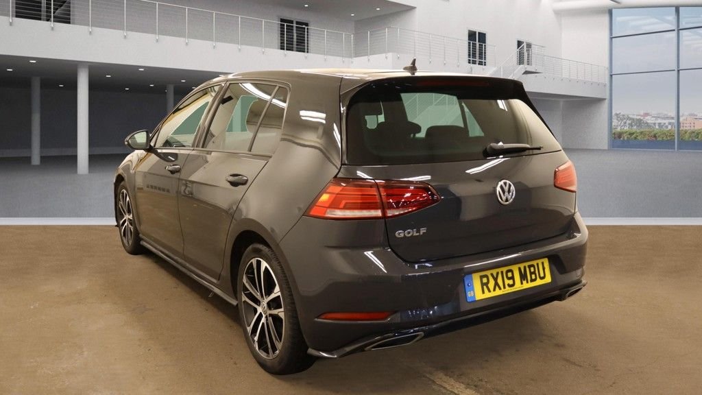 Used Volkswagen Golf 2019 for sale - 76372499: Photo 6