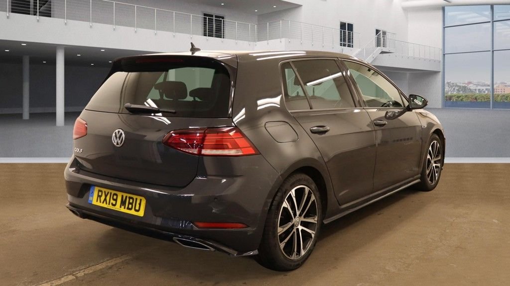 Used Volkswagen Golf 2019 for sale - 76372499: Photo 7