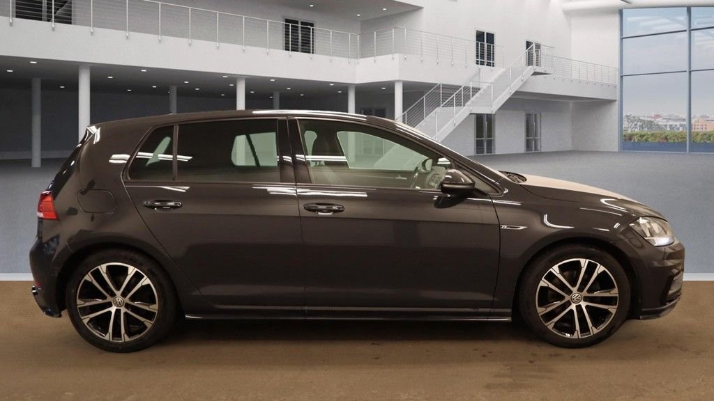 Used Volkswagen Golf 2019 for sale - 76372499: Photo 8