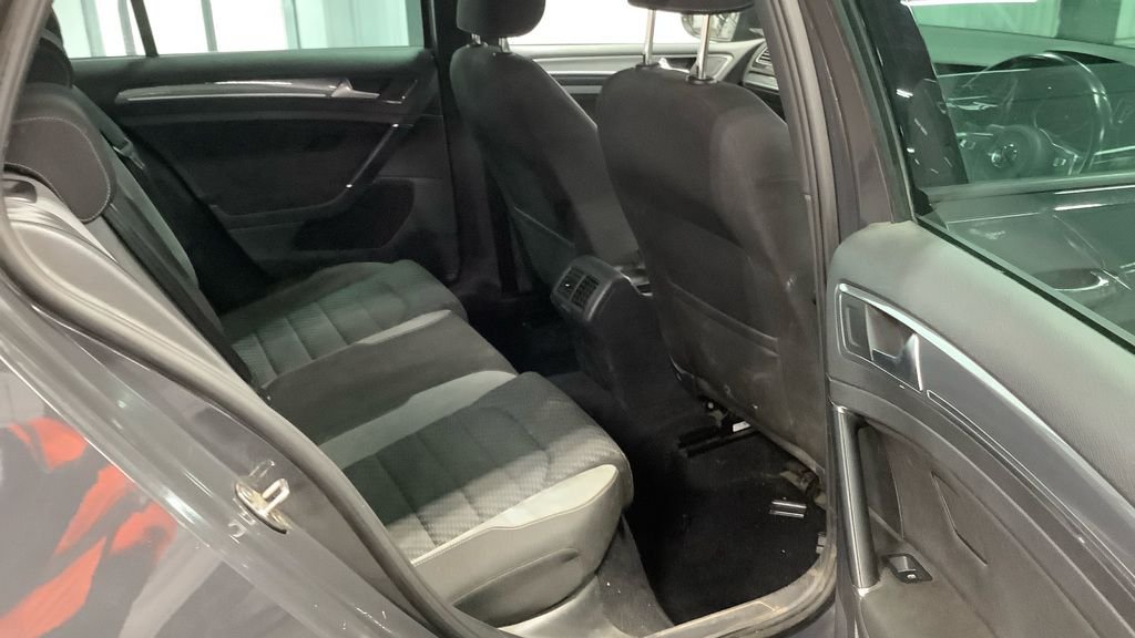 Used Volkswagen Golf 2019 for sale - 76372499: Photo 9