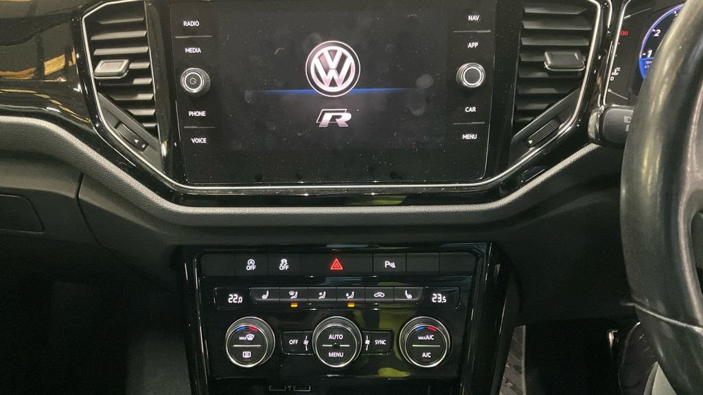 Used Volkswagen T-Roc 2020 for sale - 77976289: Photo 3