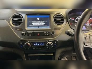 Used Hyundai i10 2019 for sale - 75515461: Photo