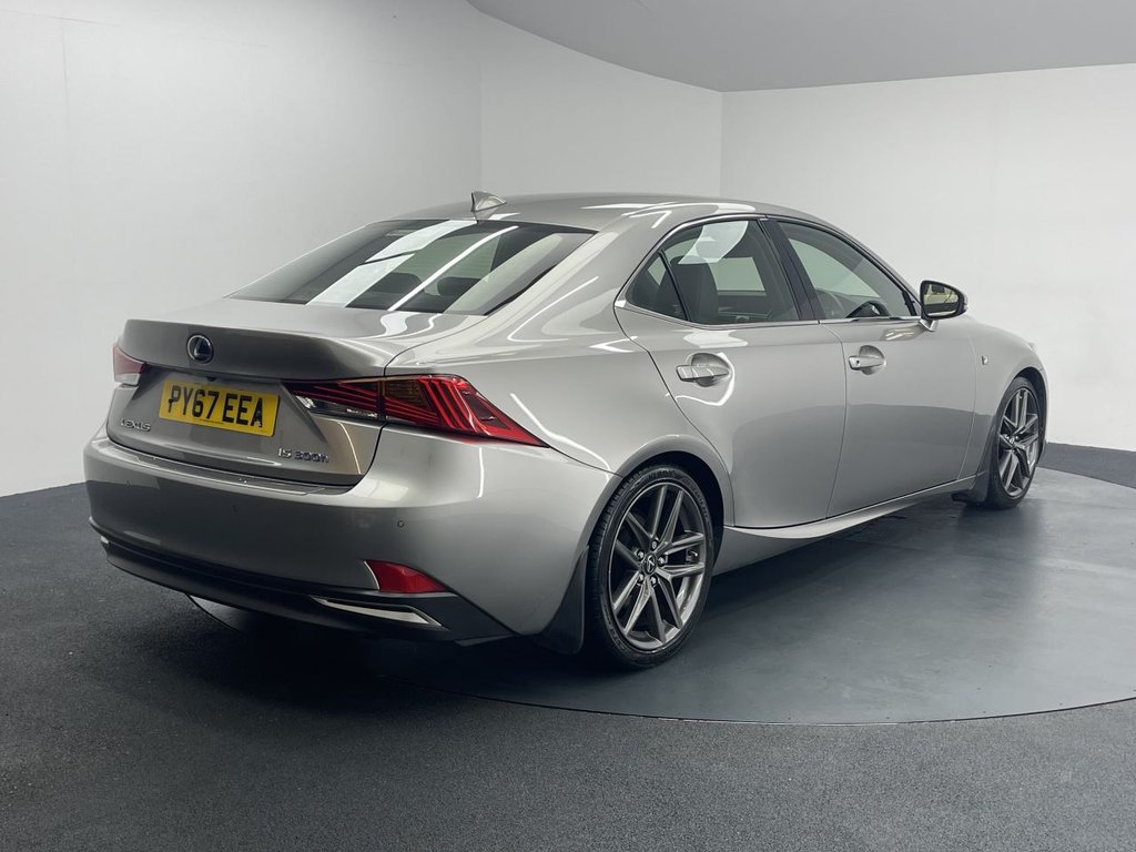 Used Lexus IS 2017 for sale - 76570618: Photo 11
