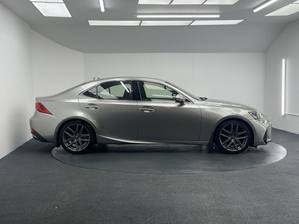 Used Lexus IS 2017 for sale - 76570618: Photo 12