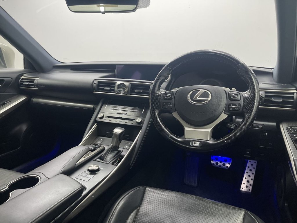 Used Lexus IS 2017 for sale - 76570618: Photo 18