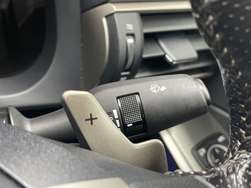 Used Lexus IS 2017 for sale - 76570618: Photo 21