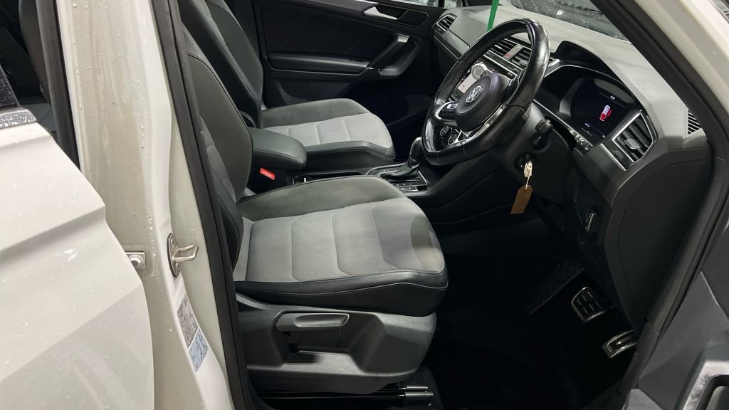 Used Volkswagen Tiguan 2017 for sale - 77521457: Photo 2