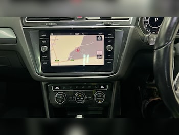 Used Volkswagen Tiguan 2017 for sale - 77521457: Photo