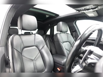 Used Porsche Macan 2017 for sale - 75098891: Photo