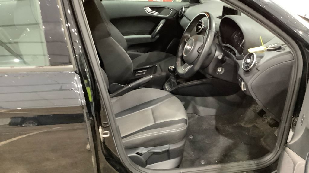 Used Audi A1 2016 for sale - 76356685: Photo 2