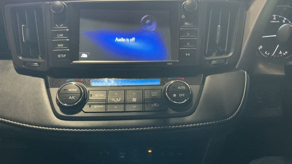 Used Toyota RAV4 2017 for sale - 77693658: Photo 3