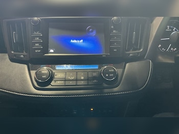 Used Toyota RAV4 2017 for sale - 77693658: Photo