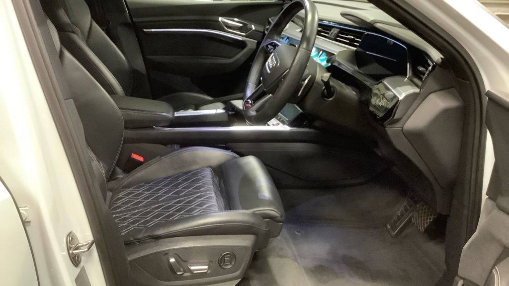 Used Audi e-tron 2021 for sale - 77288422: Photo 2