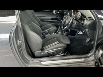Used MINI Hatch 2018 for sale - 75086981: Photo