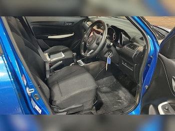 Used Suzuki Swift 2019 for sale - 77080300: Photo