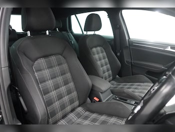 Used Volkswagen Golf 2018 for sale - 79584966: Photo