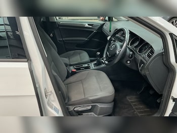 Used Volkswagen Golf 2019 for sale - 79584388: Photo