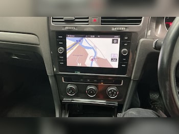Used Volkswagen Golf 2019 for sale - 79584388: Photo