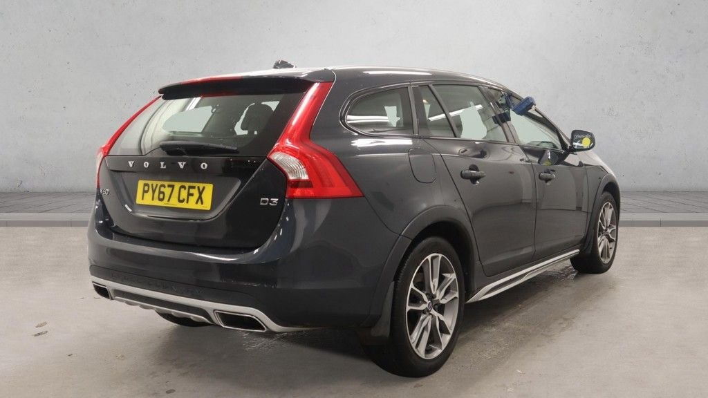 Used Volvo V60 Cross Country 2017 for sale - 76900833: Photo 7