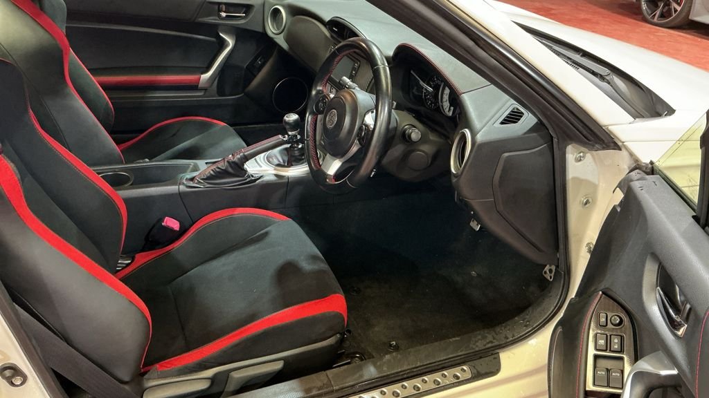 Used Toyota GT86 2017 for sale - 78102739: Photo 2