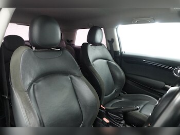Used MINI Hatch 2017 for sale - 79584920: Photo