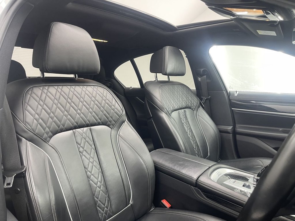 Used BMW 7 Series 2018 for sale - 76039877: Photo 2