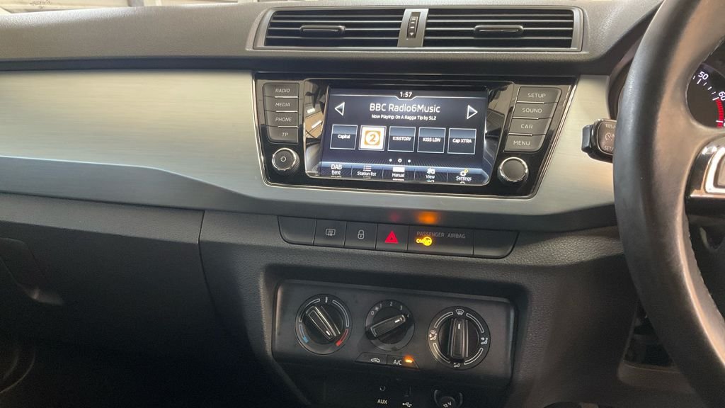 Used Skoda Fabia 2017 for sale - 77328176: Photo 3