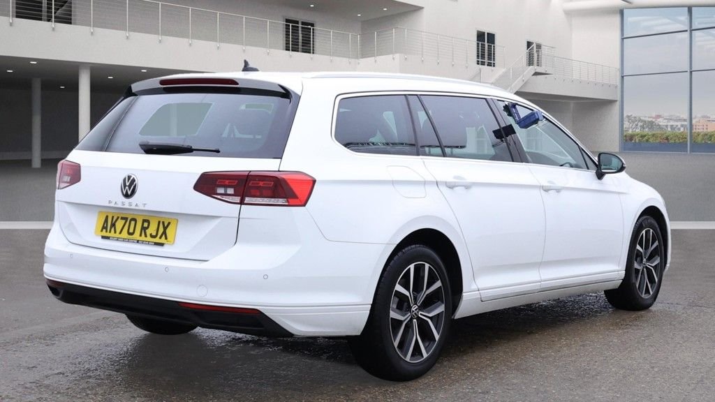 Used Volkswagen Passat 2020 for sale - 76372490: Photo 7