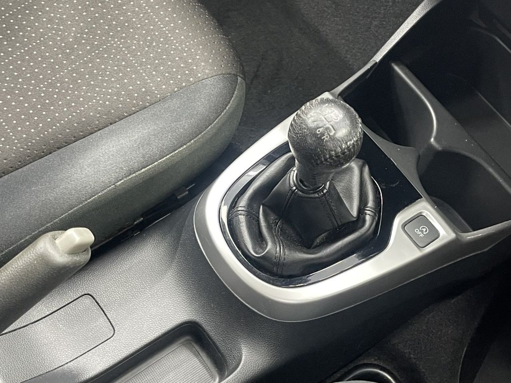 Used Honda Jazz 2017 for sale - 77408192: Photo 26