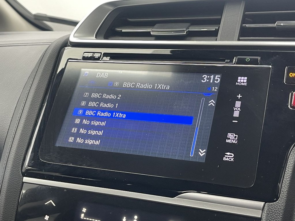 Used Honda Jazz 2017 for sale - 77408192: Photo 29