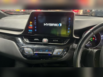 Used Toyota C-HR 2019 for sale - 77748566: Photo